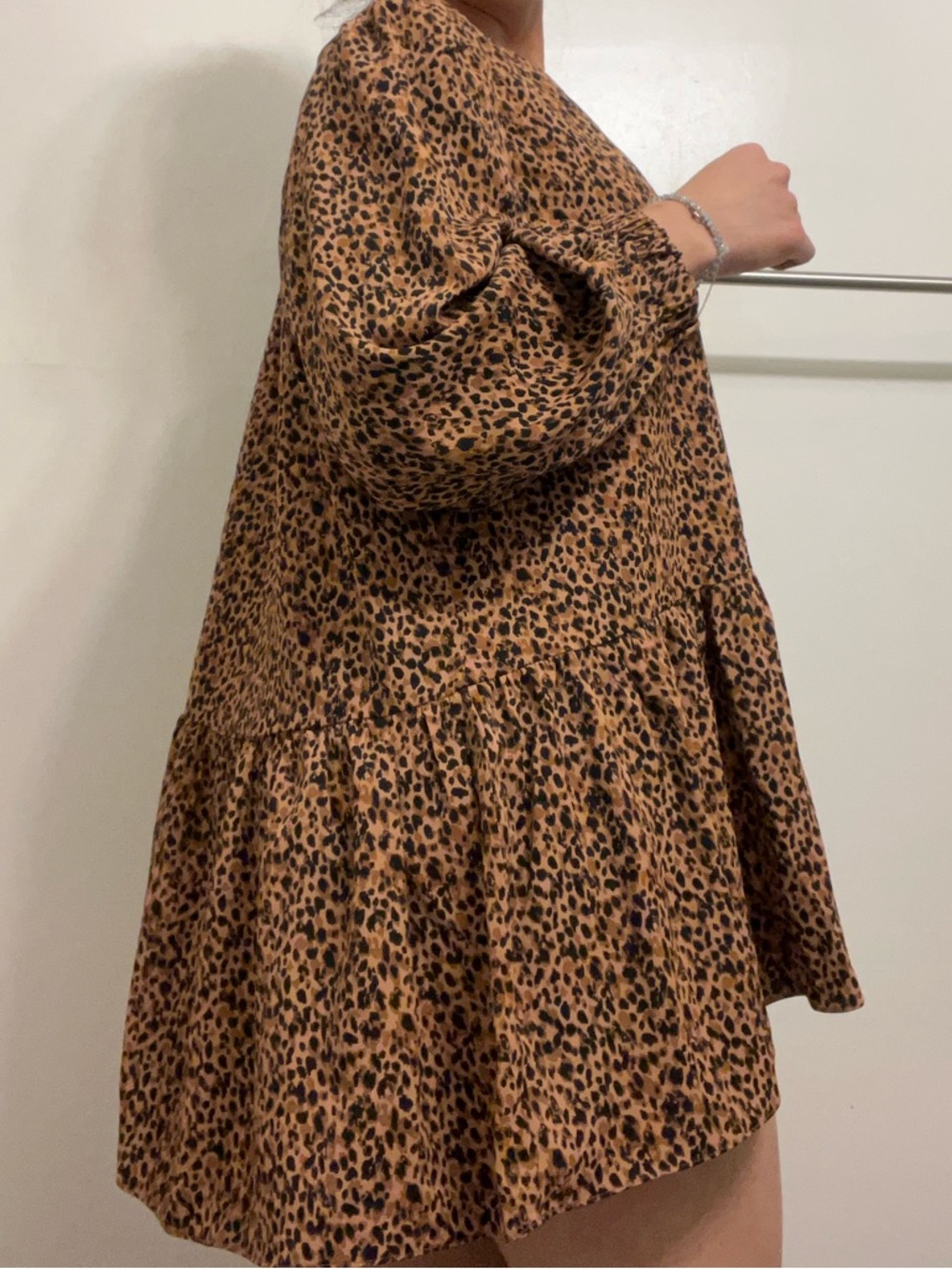 A26 Pomander Place Tuckernuck Leopard Carlota Peplum Blouse Top - Picture 5 of 9
